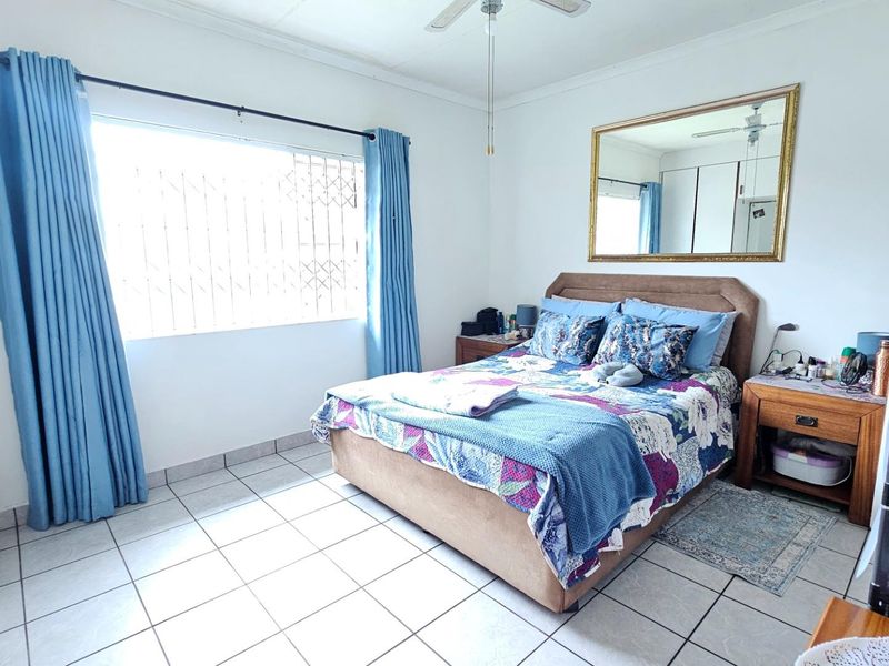 Townhouse For Sale in Uvongo Beach, Margate, KwaZulu Natal - Photo 5