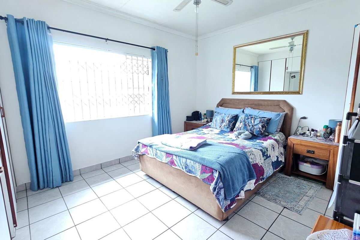 Townhouse For Sale in Uvongo Beach, Margate, KwaZulu Natal - Photo 5
