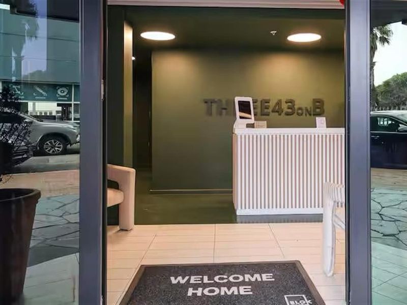 Fully Furnished Airbnb Apartment For Sale in Sea Point - Photo 3