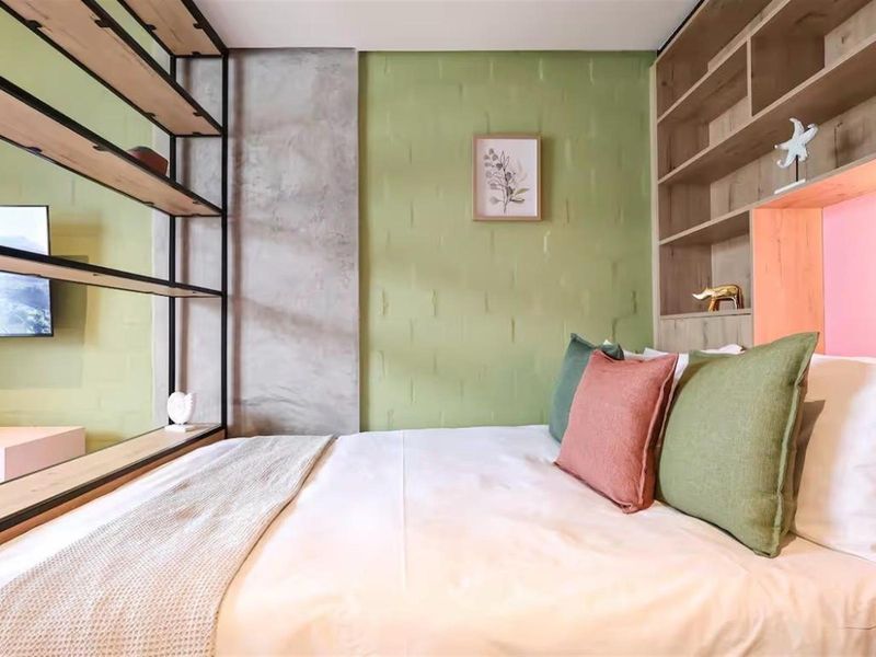 Fully Furnished Airbnb Apartment For Sale in Sea Point - Photo 6