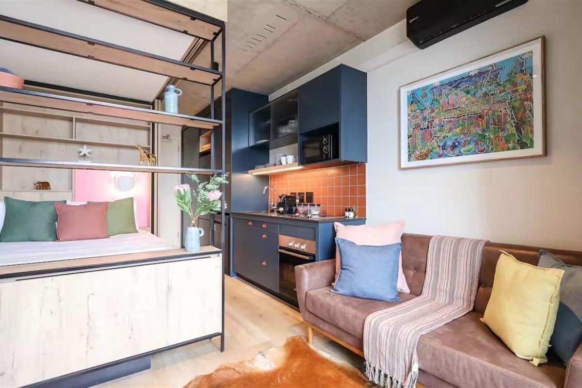 Fully Furnished Airbnb Apartment For Sale in Sea Point - Photo 5