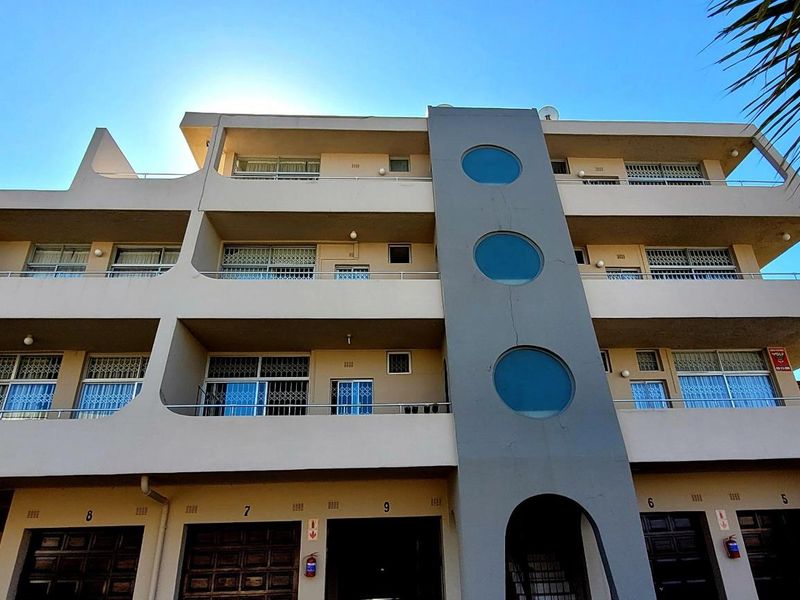 Apartment For Sale in Uvongo, Margate, KwaZulu Natal - Photo 2
