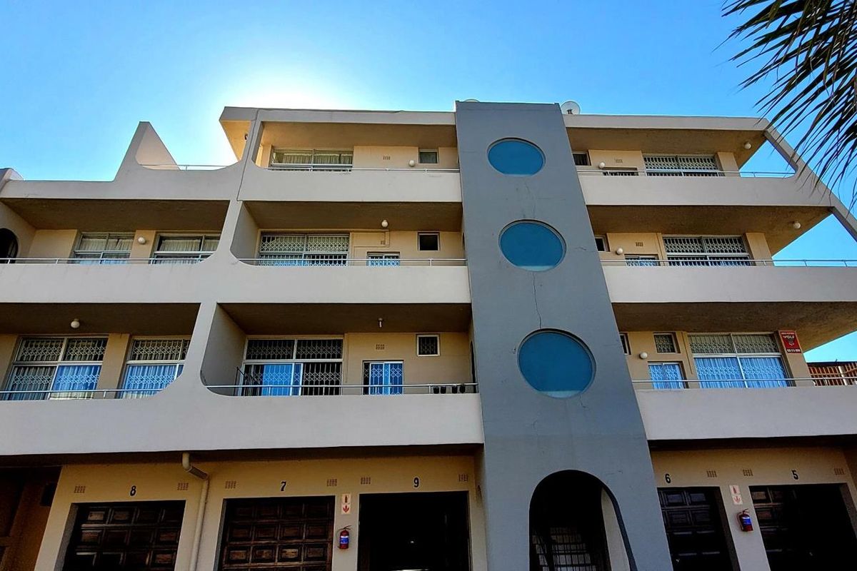 Apartment For Sale in Uvongo, Margate, KwaZulu Natal - Photo 2