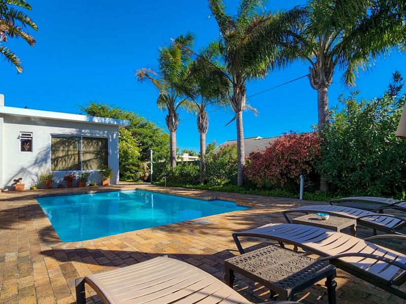 Turnkey investment: TWO separate properties sold together as a Going Concern 4-Star Guesthouse - Photo 3