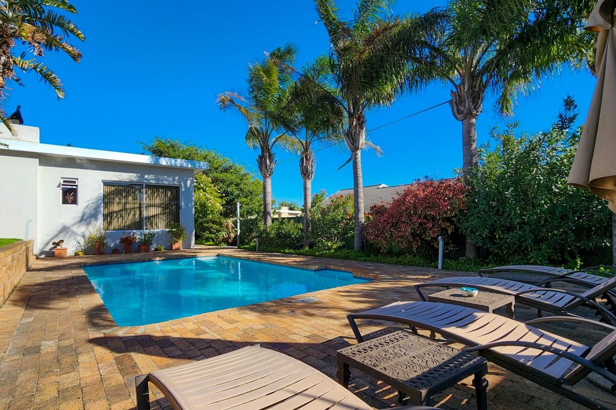 Turnkey investment: TWO separate properties sold together as a Going Concern 4-Star Guesthouse - Photo 3