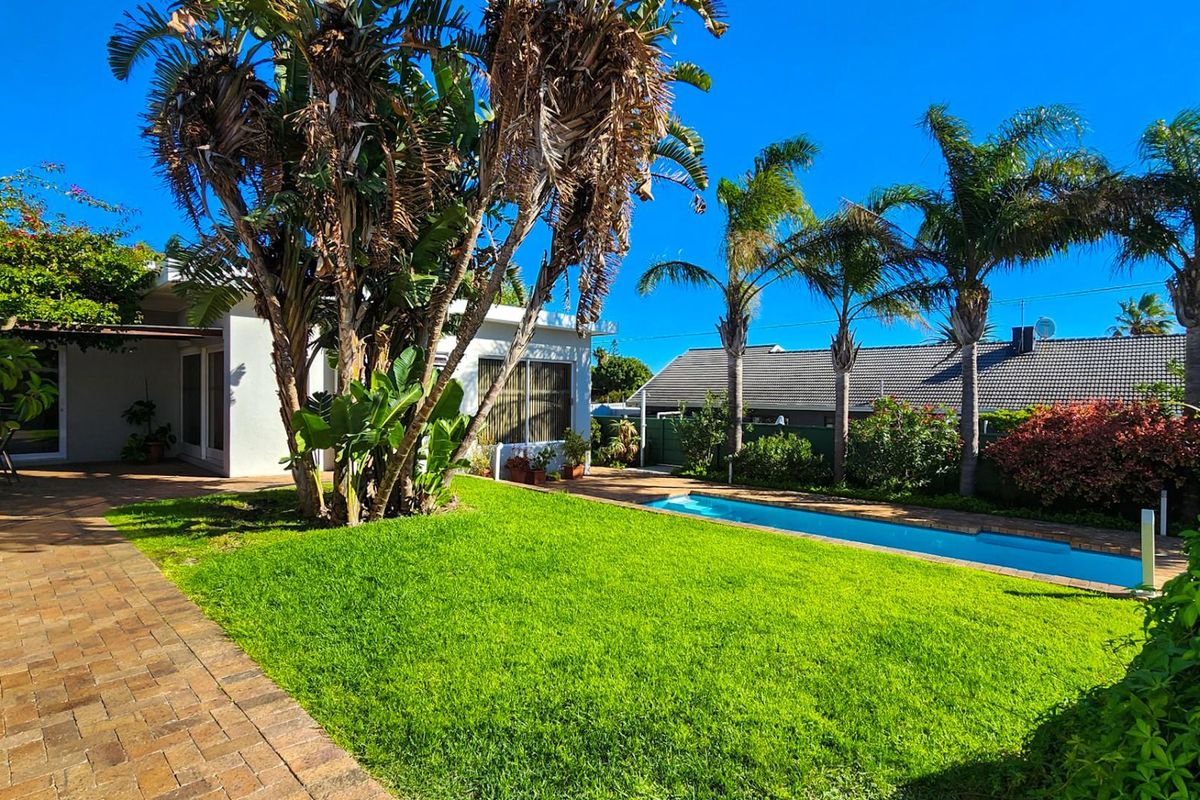 Turnkey investment: TWO separate properties sold together as a Going Concern 4-Star Guesthouse - Photo 4