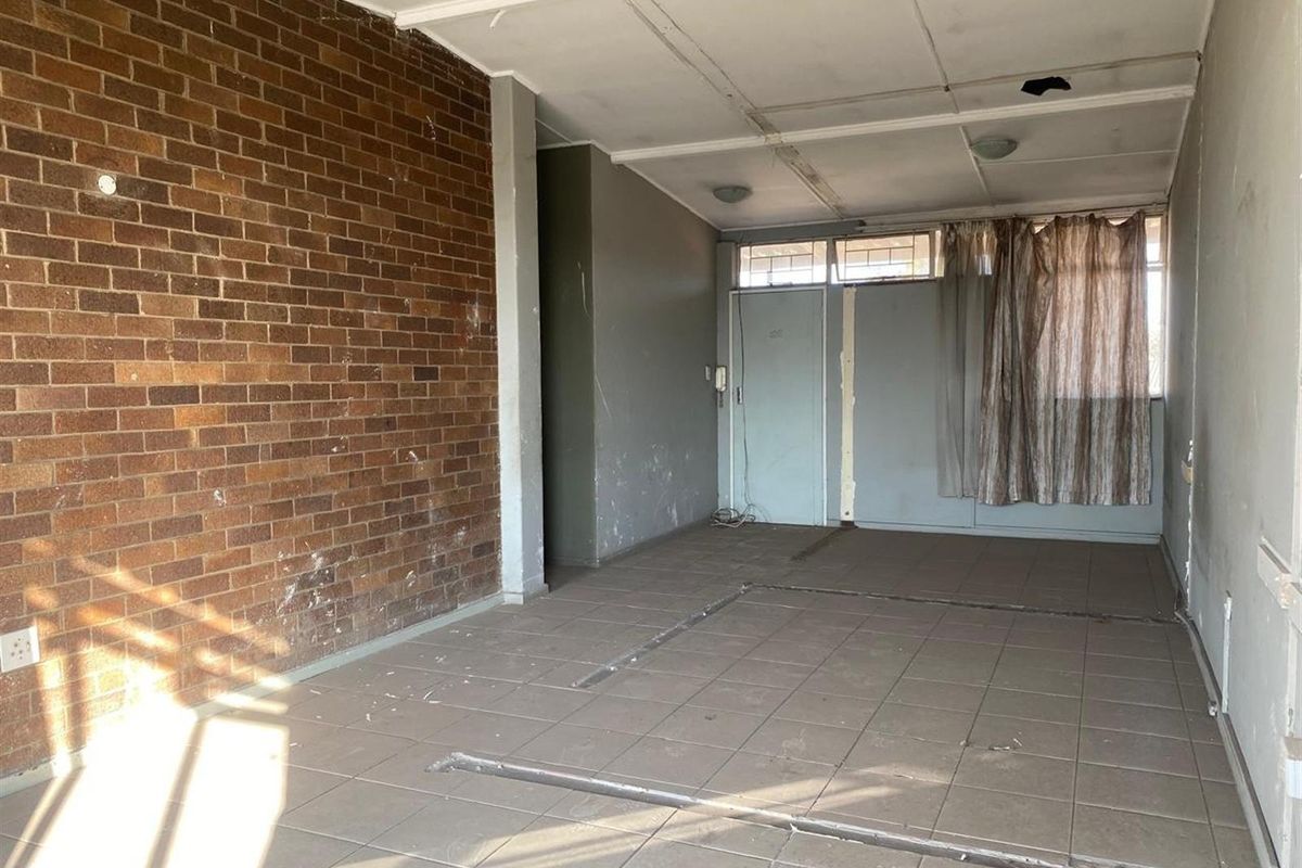 Apartment For Sale in Vanderbijlpark, CE 2, Gauteng - Photo 4