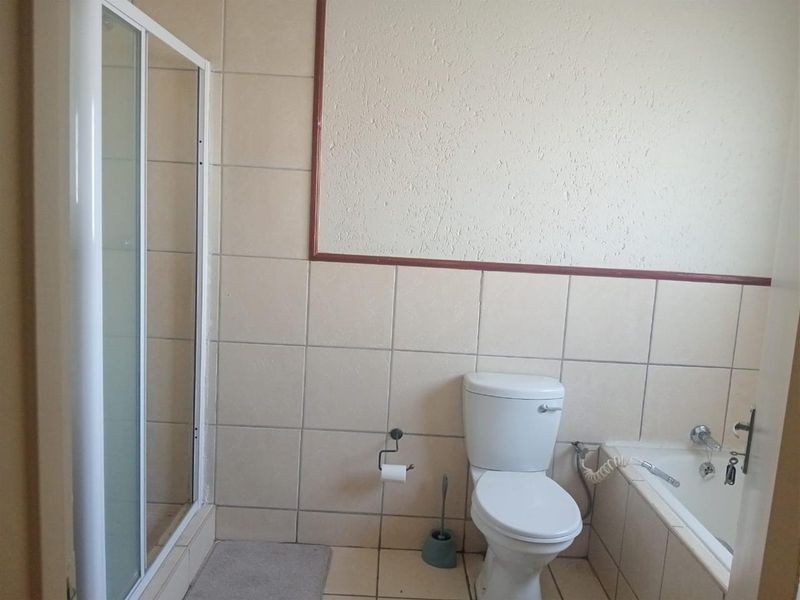 Apartment For Sale in Fairland, Randburg - Photo 10