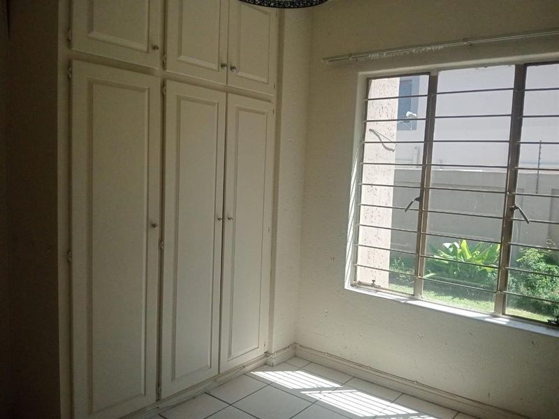 Apartment For Sale in Fairland, Randburg - Photo 8