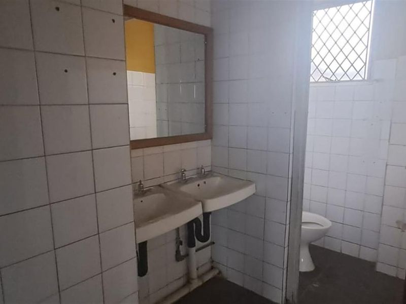 Retail Space For Sale in Verulam Central, Verulam, KwaZulu Natal - Photo 10