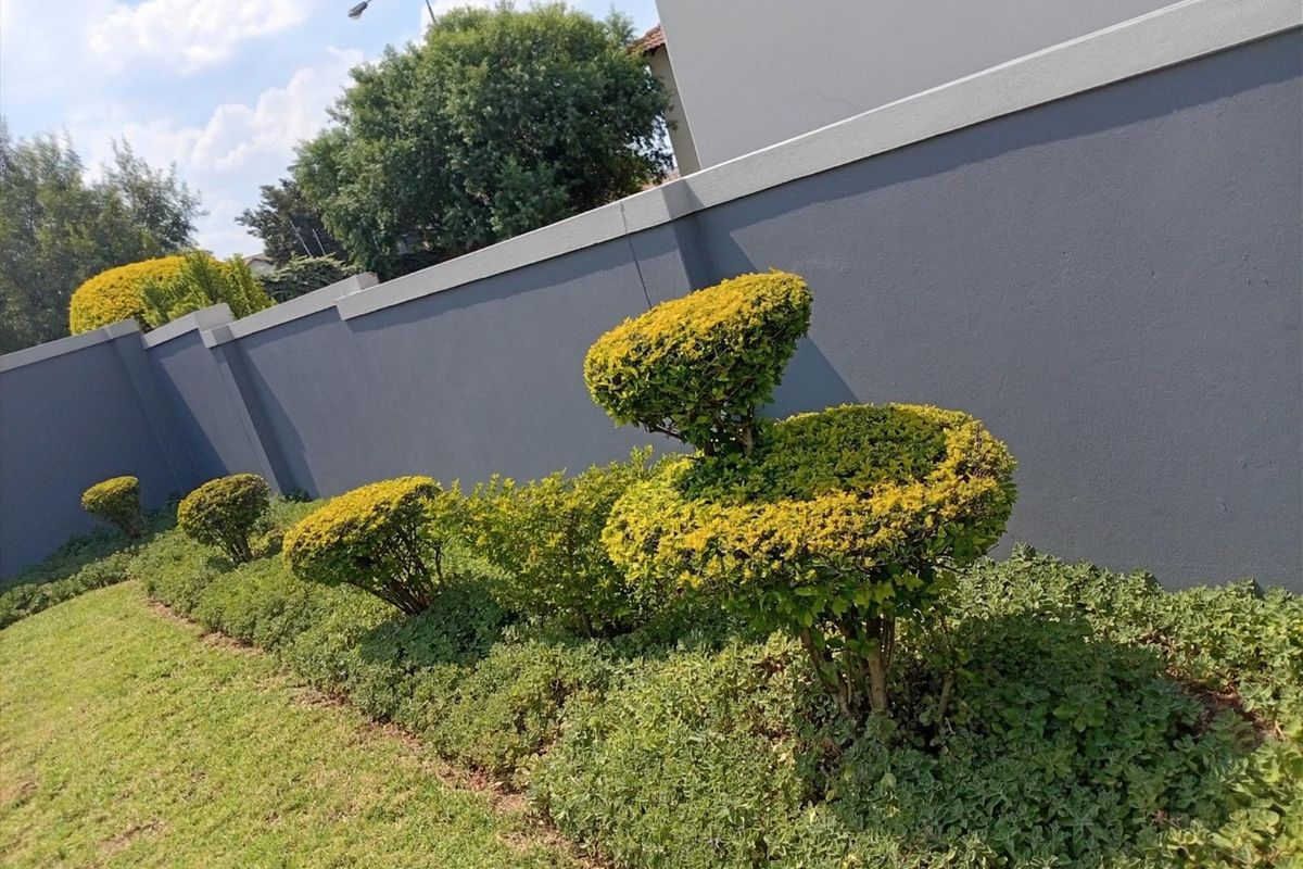 3 Bedroom House For Sale in Thatchfield Close, Thatchfield Estate, Centurion - Photo 5