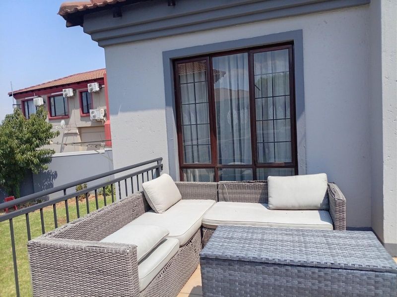 3 Bedroom House For Sale in Thatchfield Close, Thatchfield Estate, Centurion - Photo 6