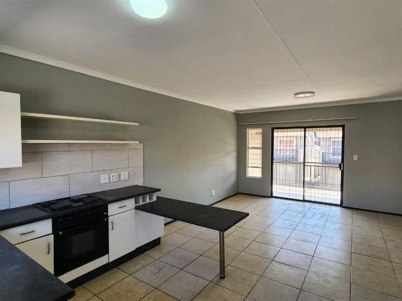2 bedroom Apartment For Sale in Brenthurst - Photo 1