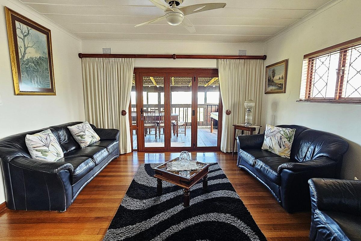 House For Sale in Shelly Beach, Margate, KwaZulu Natal - Photo 2