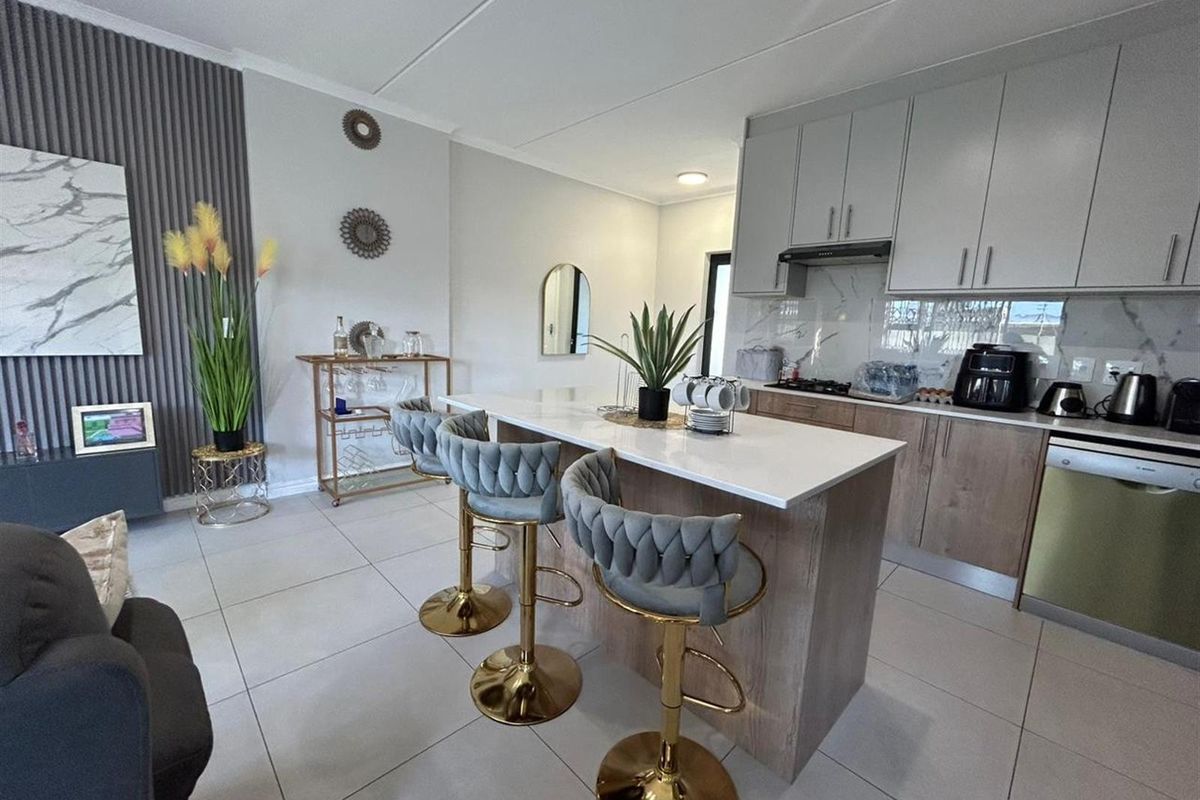 Fully Furnished 3-Bedroom Home with Private Courtyard in Secure Sandown Estate - Photo 2