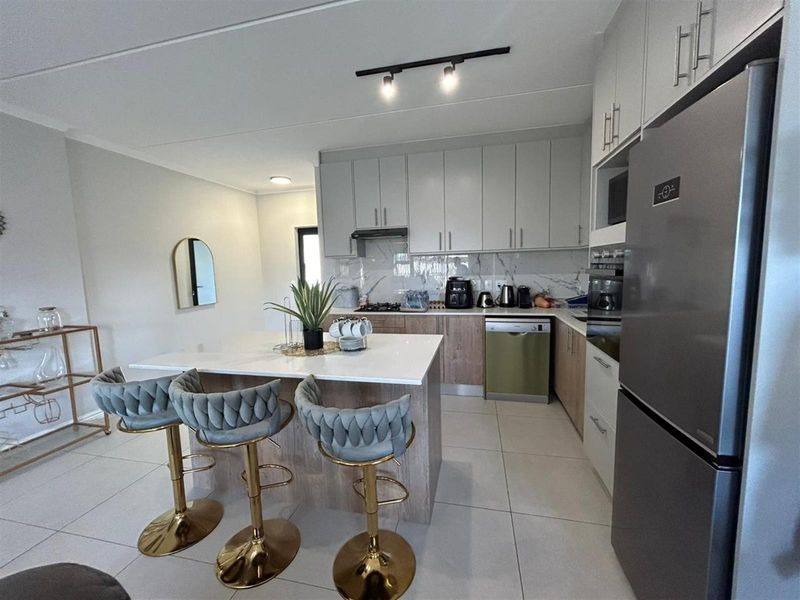 Fully Furnished 3-Bedroom Home with Private Courtyard in Secure Sandown Estate - Photo 10