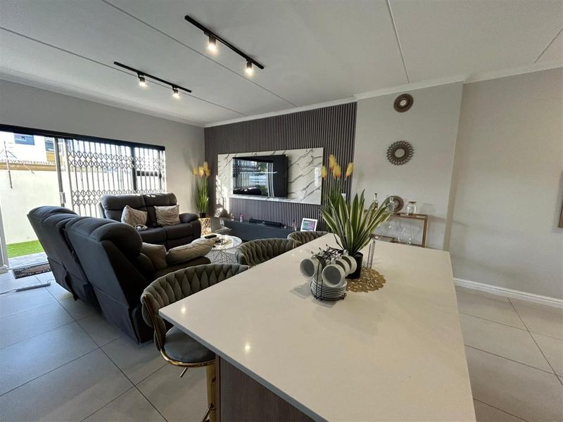 Fully Furnished 3-Bedroom Home with Private Courtyard in Secure Sandown Estate - Photo 3