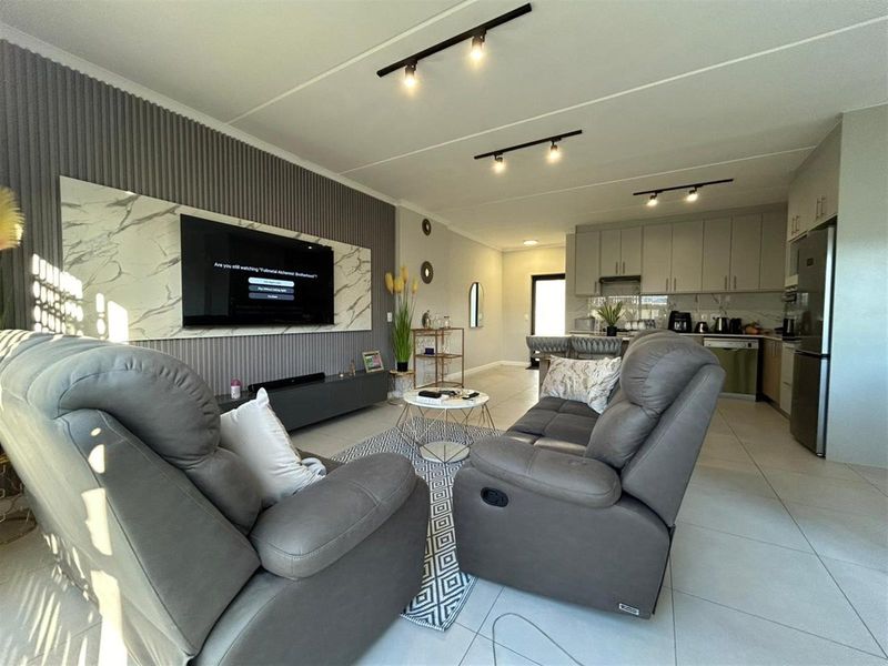 Fully Furnished 3-Bedroom Home with Private Courtyard in Secure Sandown Estate - Photo 5