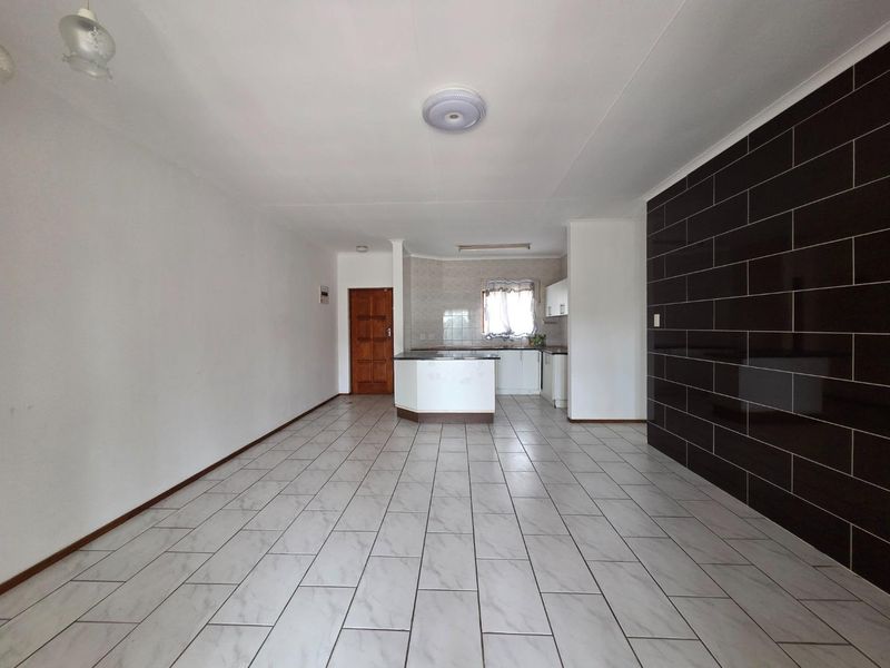 Move-in ready townhome - Photo 10