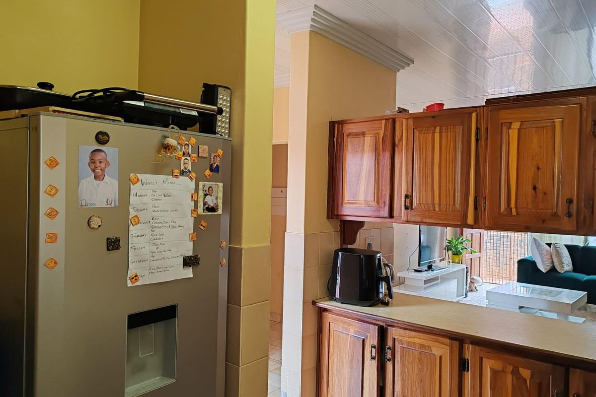 3 Bedrooms Townhouse For Sale in The Orchards, Akasia - Photo 4