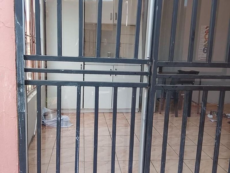 Cottage To Rent in Norkem Park, Kempton Park - Photo 4