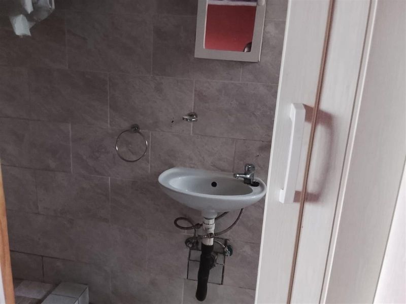 Cottage To Rent in Norkem Park, Kempton Park - Photo 9