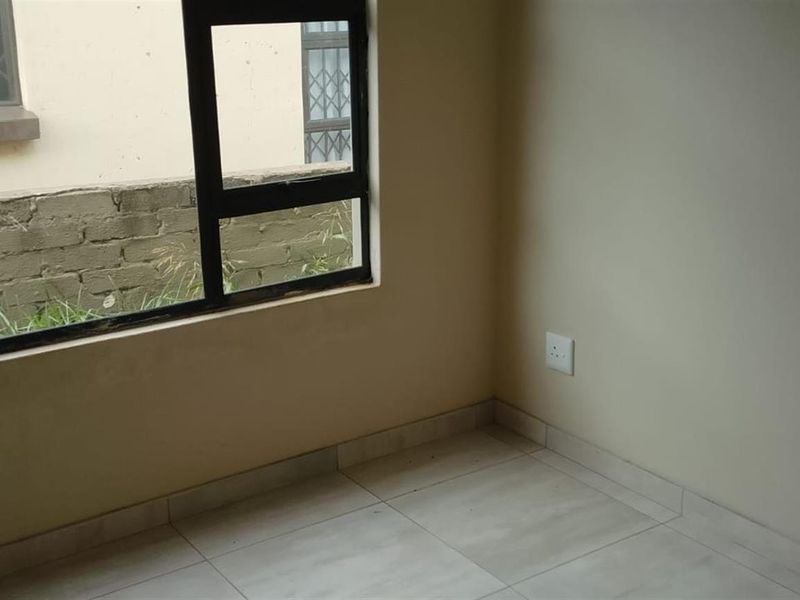 House For Sale in Golden Gardens, Sebokeng - Photo 7