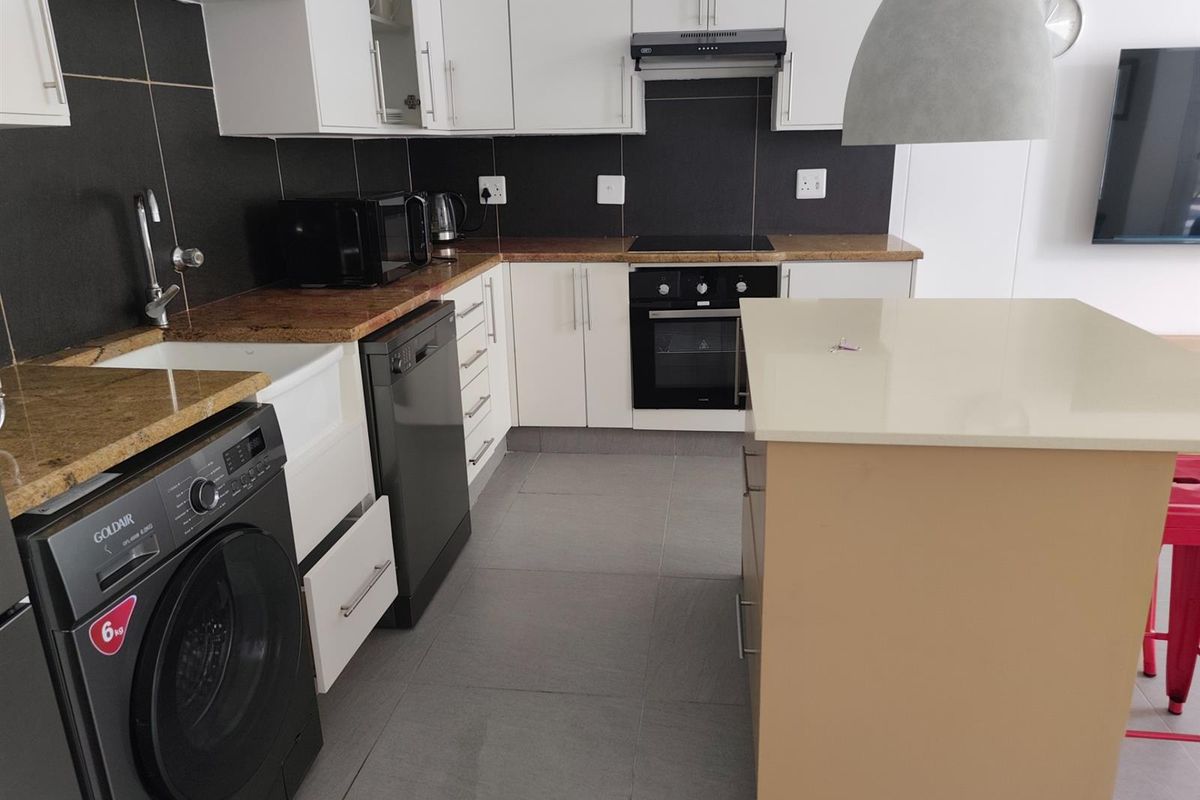 2 Bed 2 Baths Ground floor Apartement - Photo 3