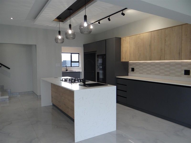 4 Bedroom House For Sale in Fountainbrook Estate, Midstream Estate, Centurion - Photo 10