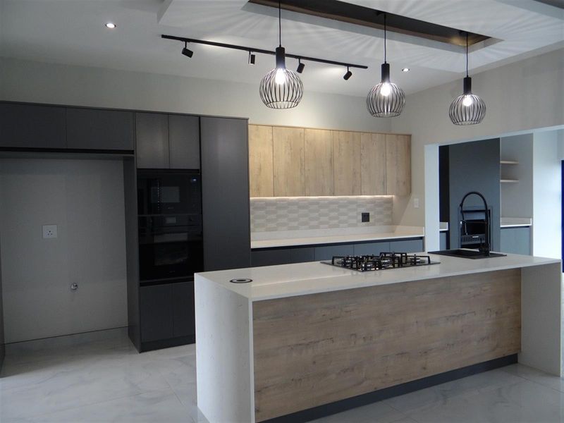 4 Bedroom House For Sale in Fountainbrook Estate, Midstream Estate, Centurion - Photo 8