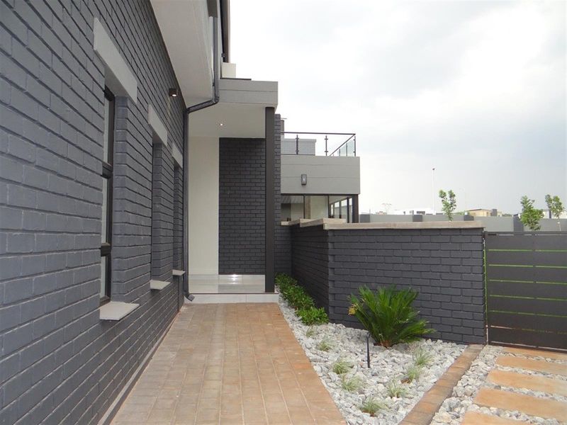 4 Bedroom House For Sale in Fountainbrook Estate, Midstream Estate, Centurion - Photo 4