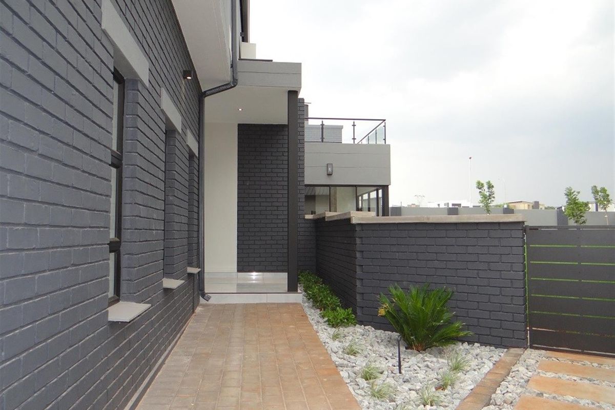 4 Bedroom House For Sale in Fountainbrook Estate, Midstream Estate, Centurion - Photo 4