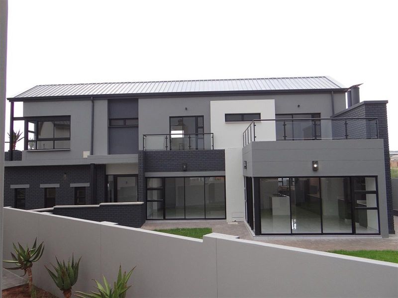 4 Bedroom House For Sale in Fountainbrook Estate, Midstream Estate, Centurion - Photo 3