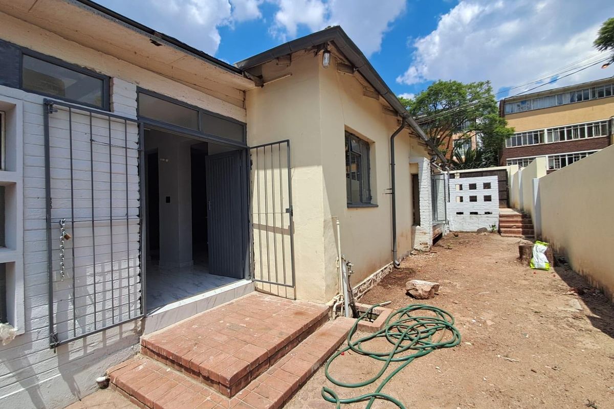 House For Sale in Yeoville, Johannesburg - Photo 5