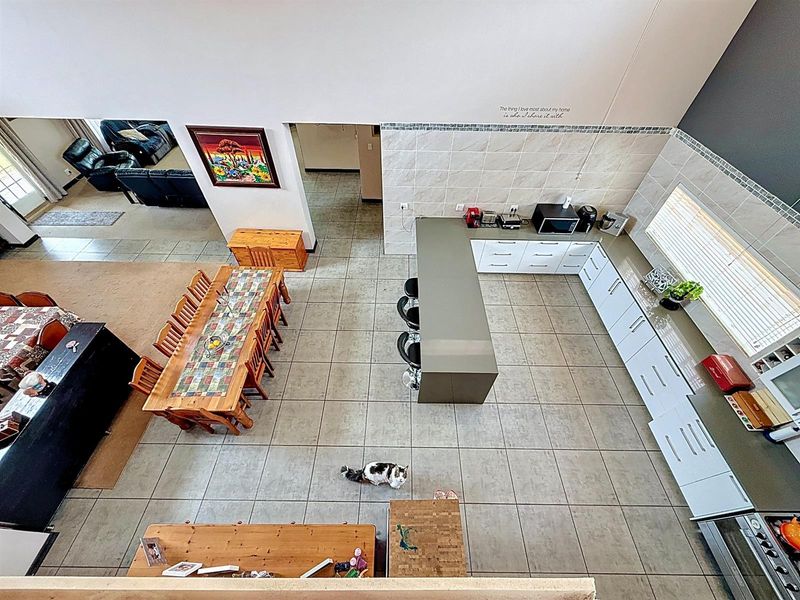 Exceptional Grootfontein Off Grid Living on 1 Hectare - Two Homes, Heated Pool, Solar and Borehole - Photo 8