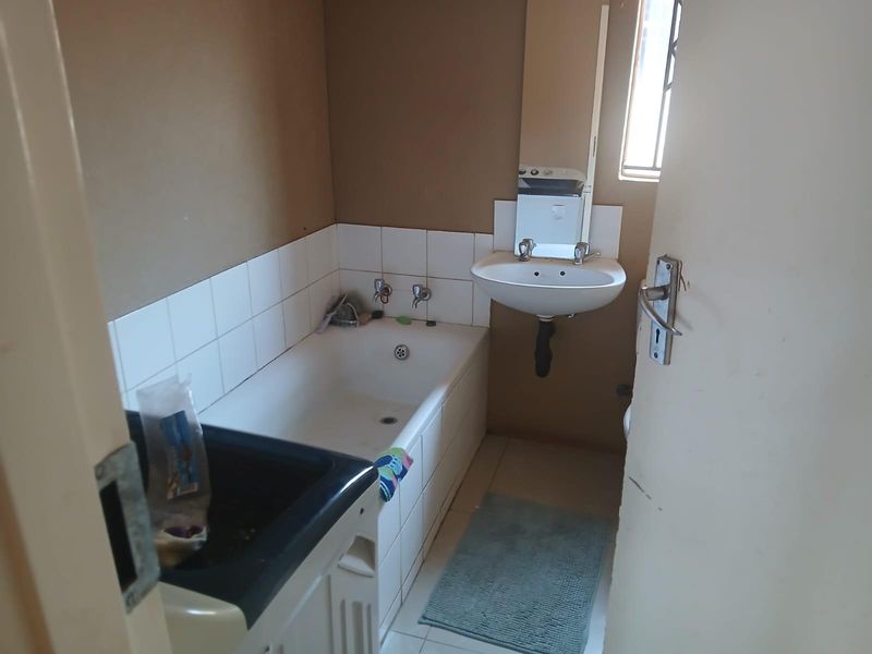 House For Sale in Protea Glen, Soweto - Photo 9