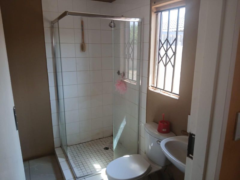 House For Sale in Protea Glen, Soweto - Photo 7