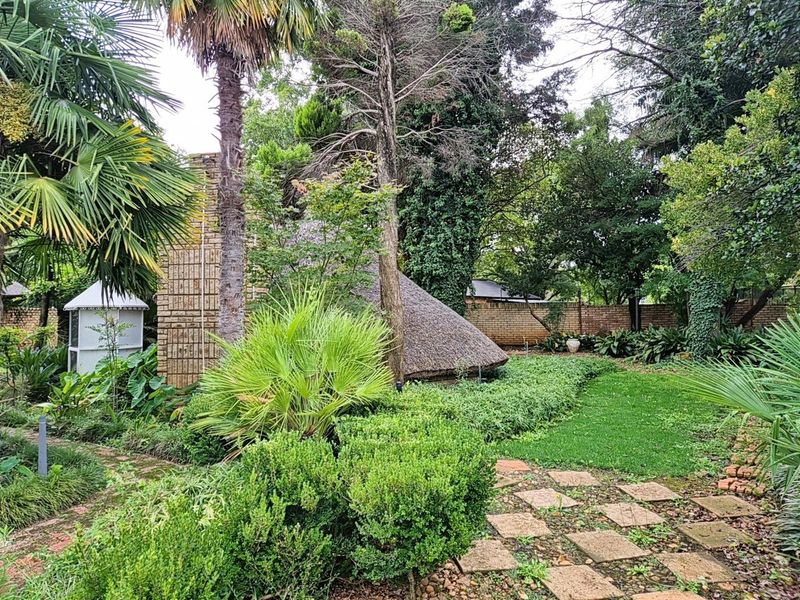 Spacious 5-Bedroom Home with 2 Income-Generating Apartments Mooirivier Park, Potchefstroom - Photo 4