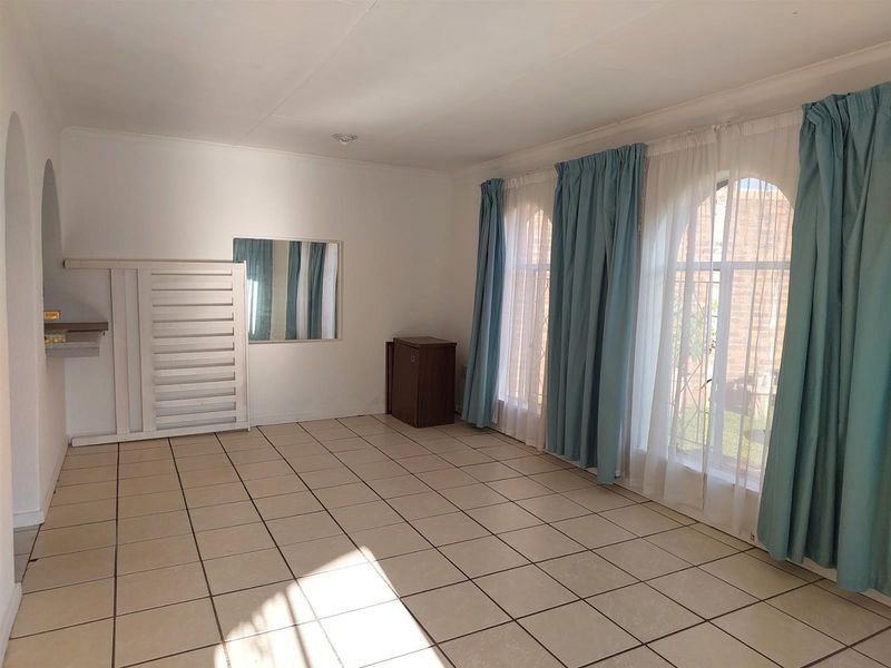 Cottage To Rent in Ravenswood Boksburg - Photo 5