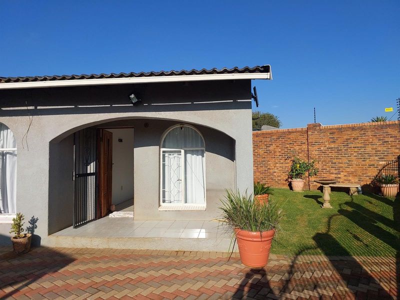 Cottage To Rent in Ravenswood Boksburg - Photo 3