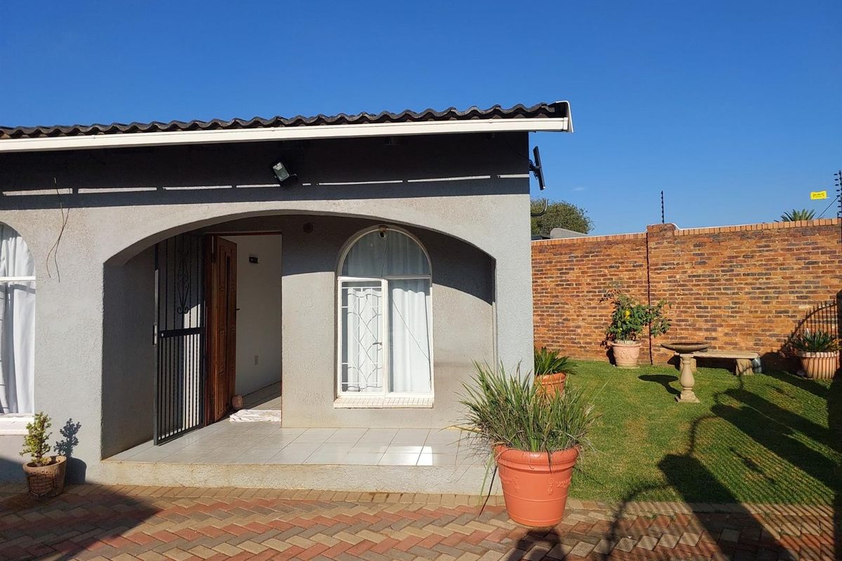 Cottage To Rent in Ravenswood Boksburg - Photo 3