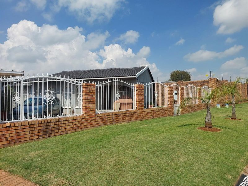 Cottage To Rent in Ravenswood Boksburg - Photo 3