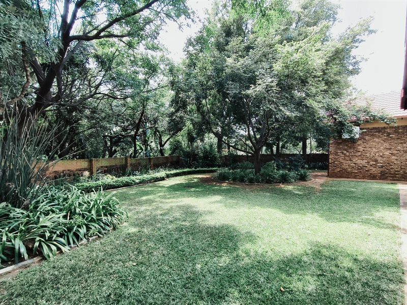 Spacious 4 Bedroom House For Sale in Eldoraigne, Centurion - Photo 4