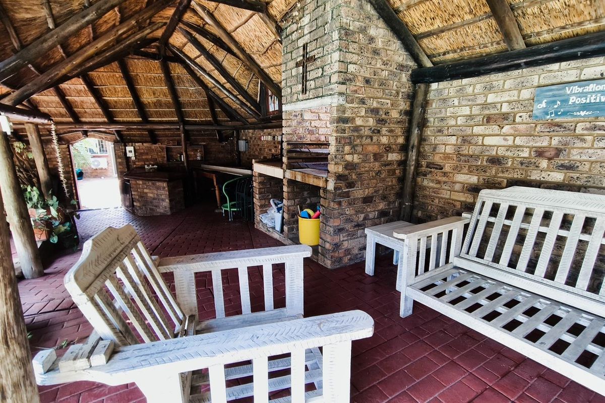 Spacious 4 Bedroom House For Sale in Eldoraigne, Centurion - Photo 5