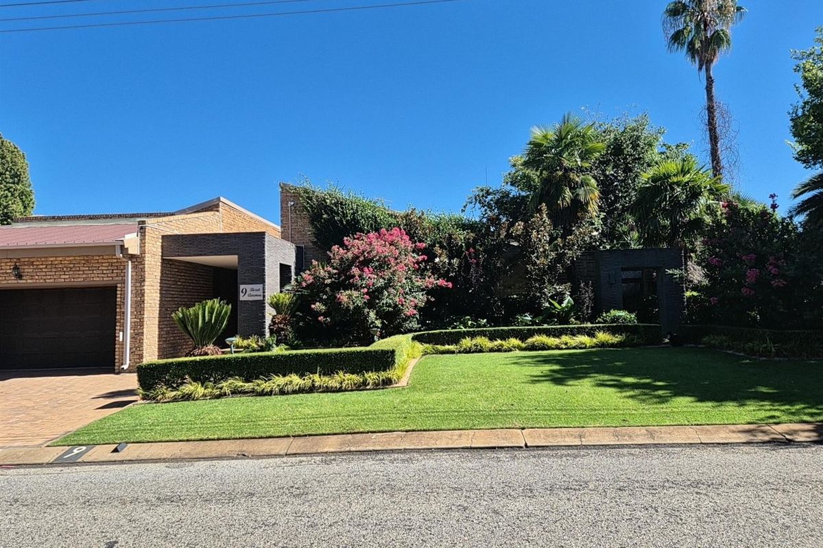 Spectacular Luxury Home in Van der Hoff Park, Potchefstroom, North West, Location! Location! - Photo 3