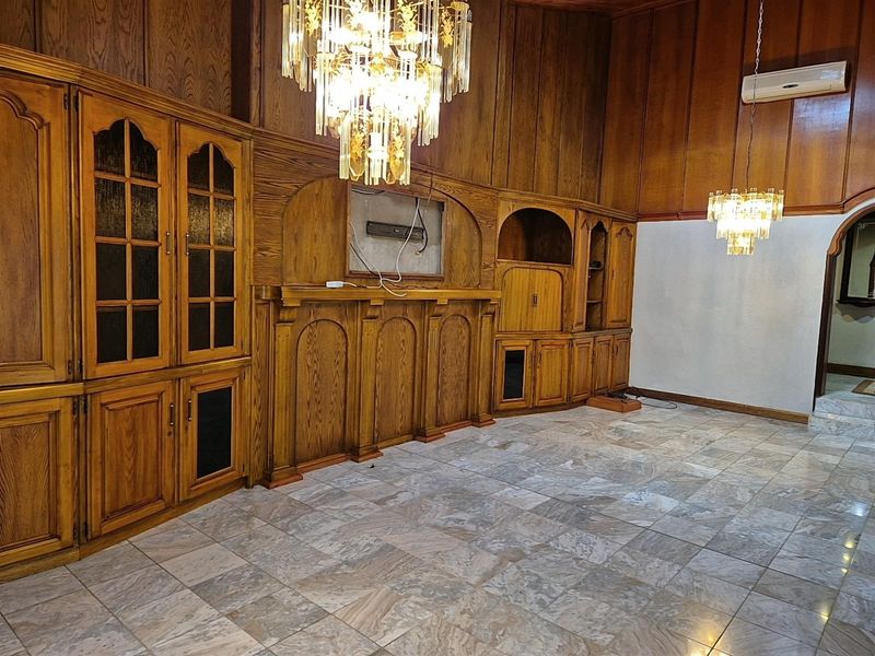 Spectacular Luxury Home in Van der Hoff Park, Potchefstroom, North West, Location! Location! - Photo 9