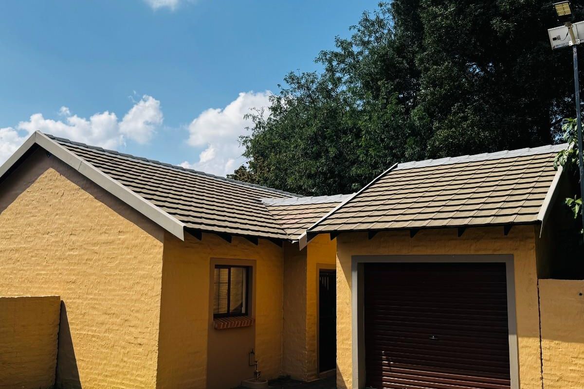 2 Bedroom, 1 Bathroom House for Rent in Carlswald - Photo 2