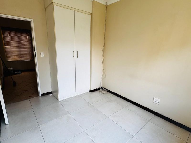 2 Bedroom, 1 Bathroom House for Rent in Carlswald - Photo 10