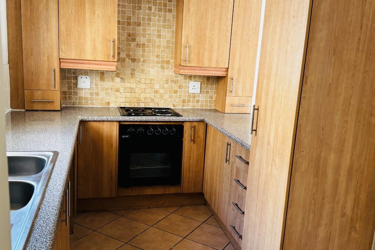 2 Bedroom, 1 Bathroom House for Rent in Carlswald - Photo 4