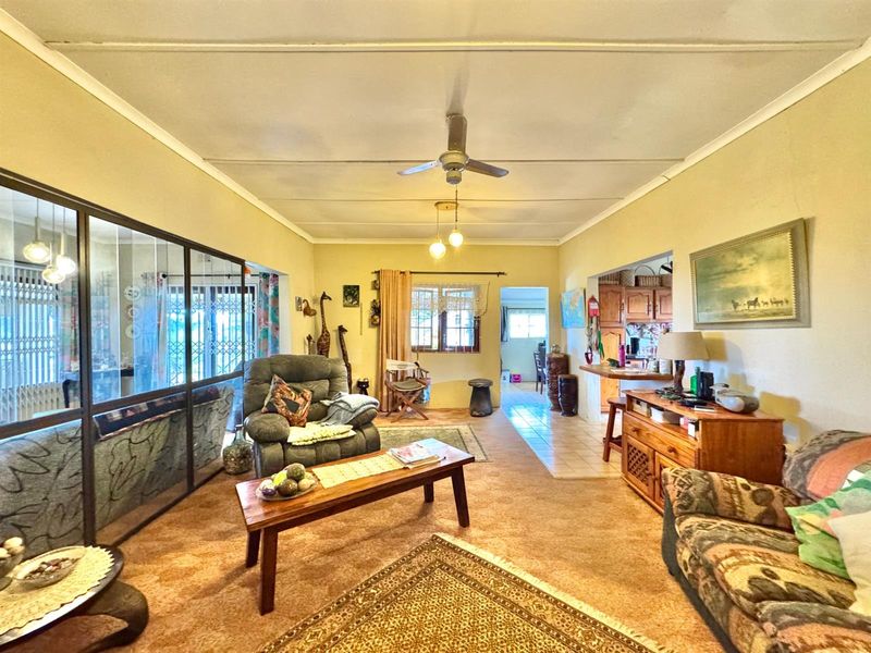 House For Sale in Umtentweni, Port Shepstone, KwaZulu Natal - Photo 10